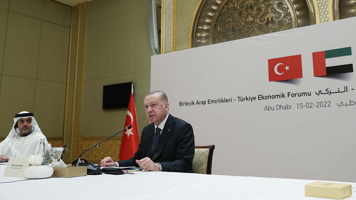 Erdoğan Abu Dabi'de BAE'li iş insanlarıyla buluştu