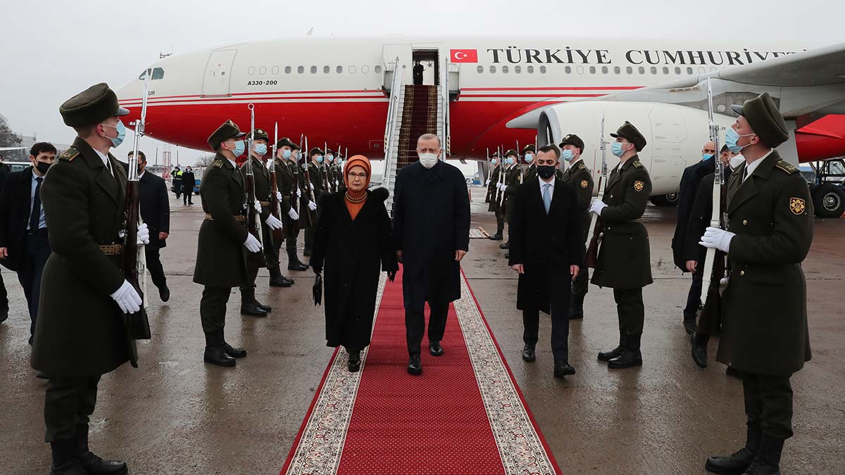 Cumhurbaşkanı Erdoğan Kiev'de