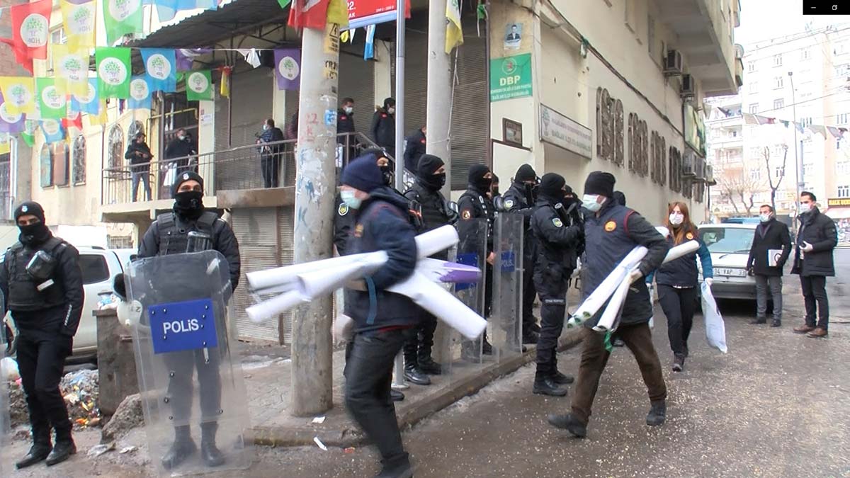 DBP İl Başkanı Seval Gülmez tutuklandı