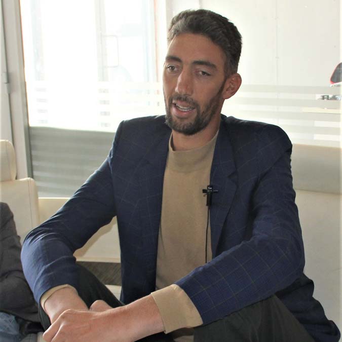 Dünyanın en uzun insanından çağrı