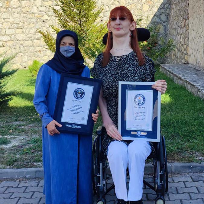 Guinness Rekorlar Kitabı'na göre dünyanın en uzun insanı olan Sultan Kösen (40), dünyanın en uzun kadını Rumeysa Gelgi’ye (25) Türkiye’yi birlikte tanıtmak için çağrı yaptı.