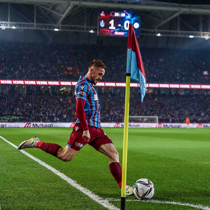 Spor Toto Süper Lig Ahmet Çalık Sezonu 25’inci haftasında İttifak Holding Konyaspor’u 2-1 mağlup eden Trabzonspor’da galibiyetin mimarı Edin Visca 3 yıl aradan sonra bir ilki başardı.