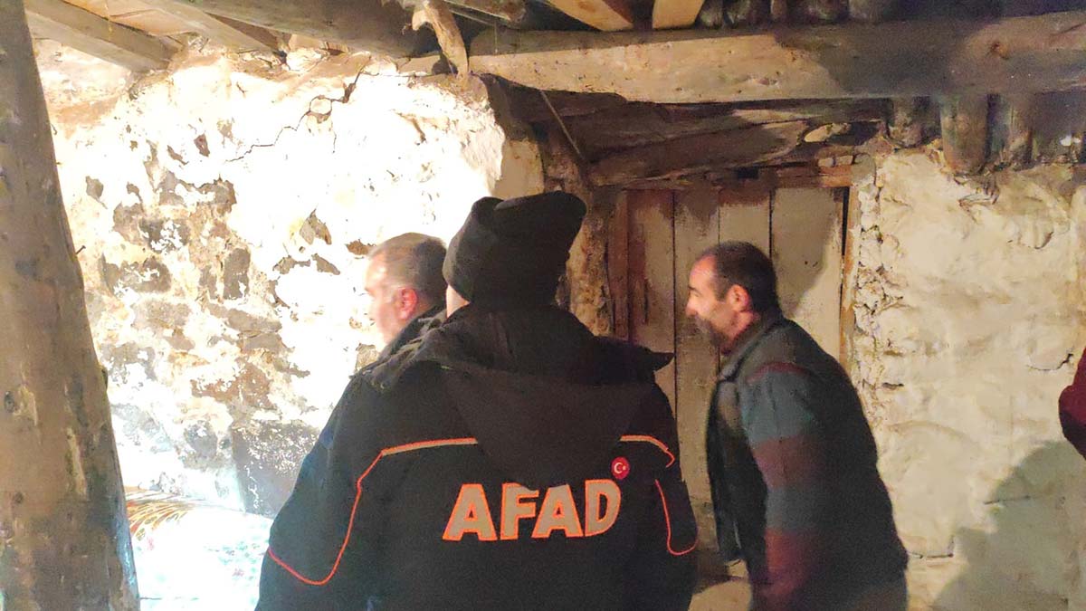 Ermenistan'da 5.3 büyüklüğünde deprem meydana geldi. Deprem, sınır illeri olan Kars, Ağrı, Iğdır ve Ardahan’da da hissedildi.