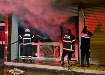Adana'da fırın yangını maddi hasara neden oldu