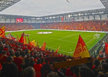 Göztepe'de taraftarlar fark yarattı