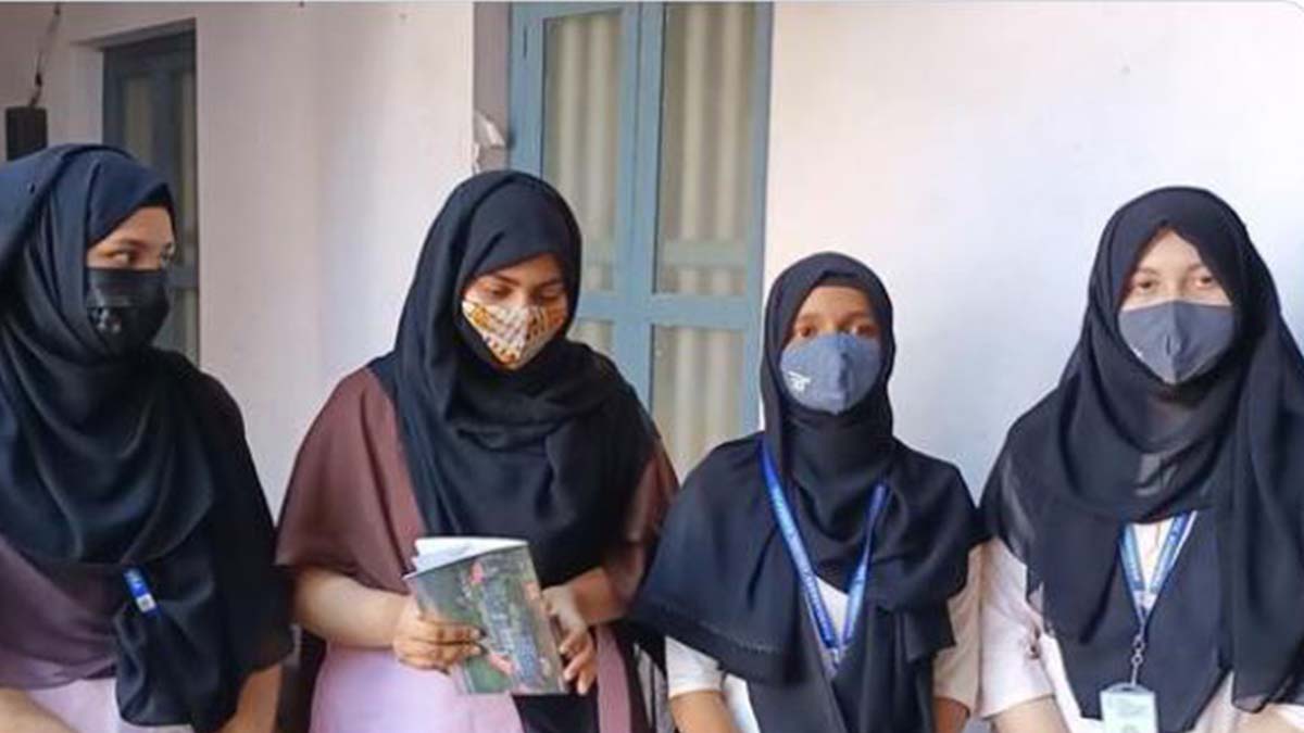 Hindistan'da başörtüsü protestosu; Yousafzai'den destek