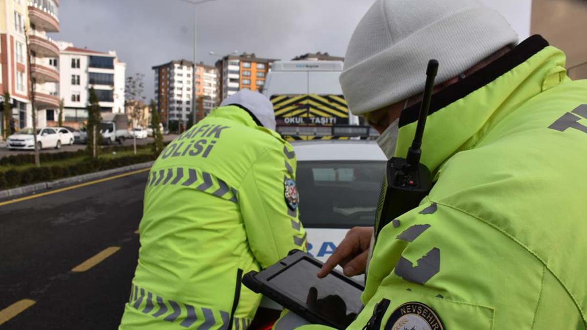 446 okul servis aracı trafikten men edildi