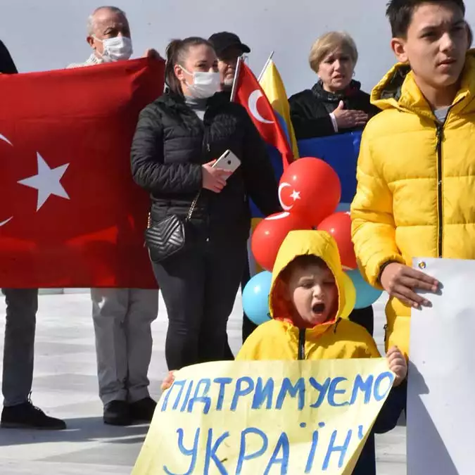 İzmir'deki ukraynalılar'dan türkiye'ye teşekkür