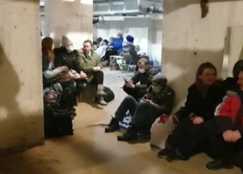 Kiev'de halk sığınaklara indi