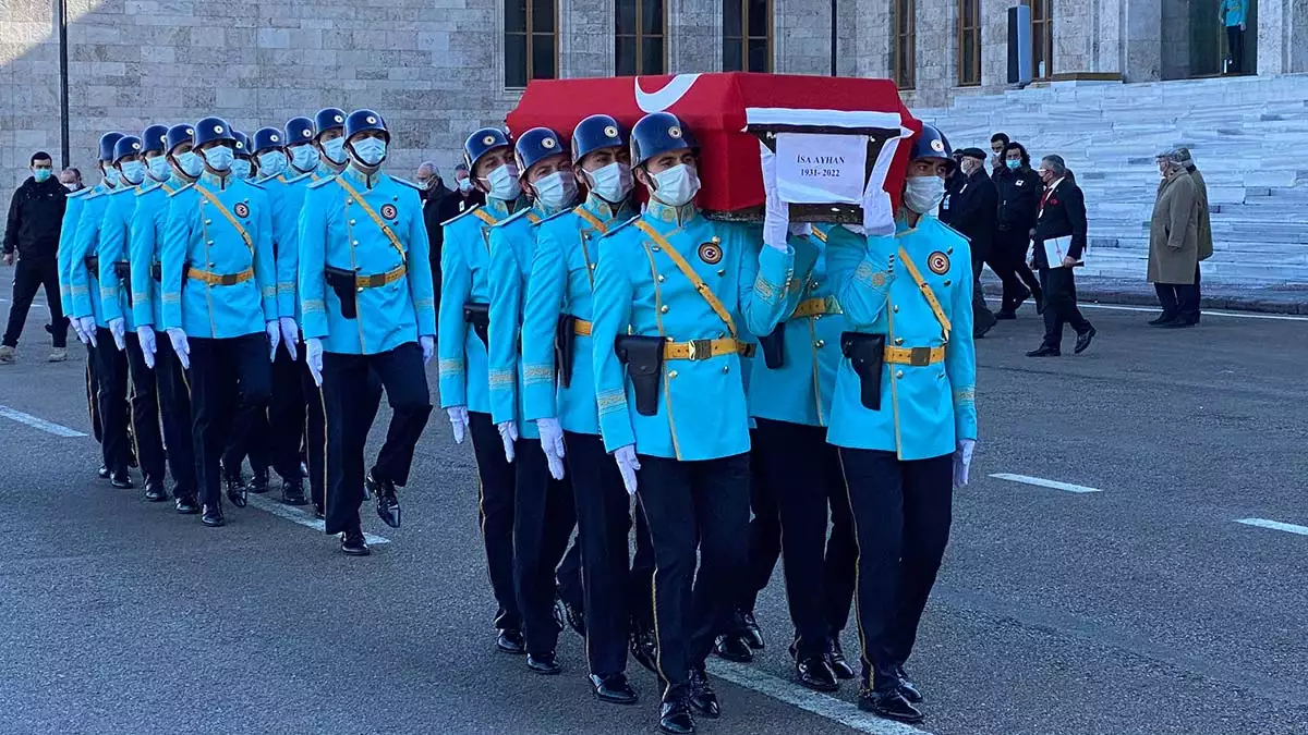 Kılıçdaroğlu, i̇sa ayhan'ın cenazesine katıldı