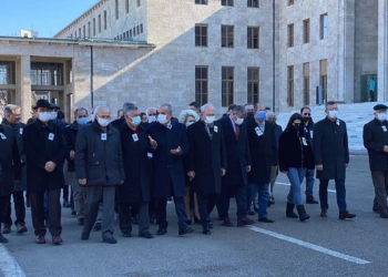 Kılıçdaroğlu, İsa Ayhan'ın cenazesine katıldı