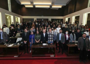 Kılıçdaroğlu üniversiteli öğrencilerle buluştu