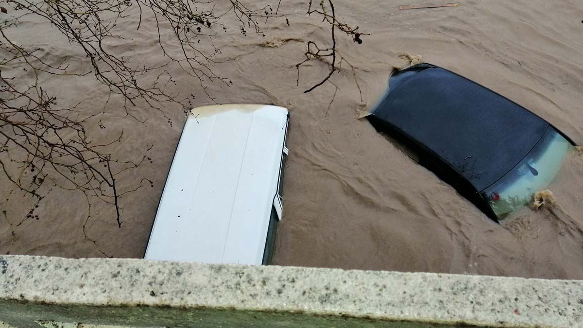 Kocabaş Çayı sağanak nedeniyle taştı