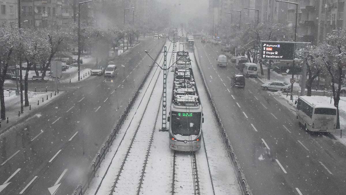 22 ilçede yüz yüze eğitime ara