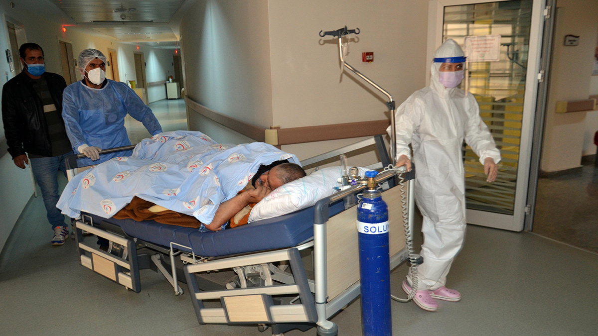 İstanbul'da vaka sayısı düşmeye başladı