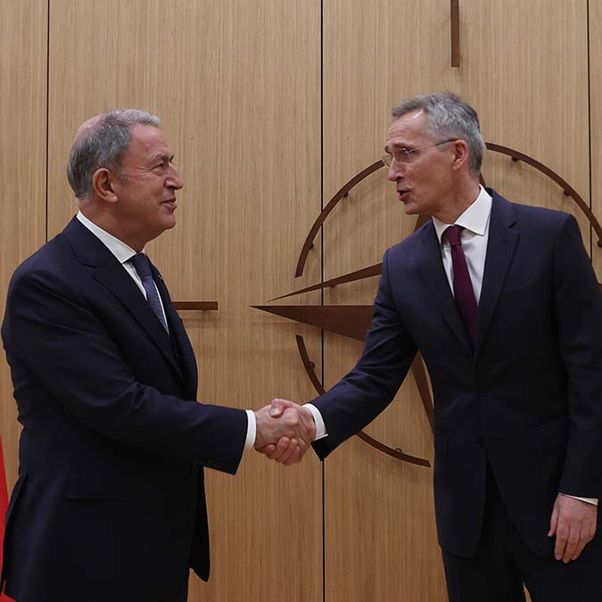 NATO Karargahı'nda üst düzey ikili görüşmeler