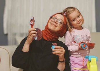 "Biöğretmen anneyi" tanımak Deniz Öz