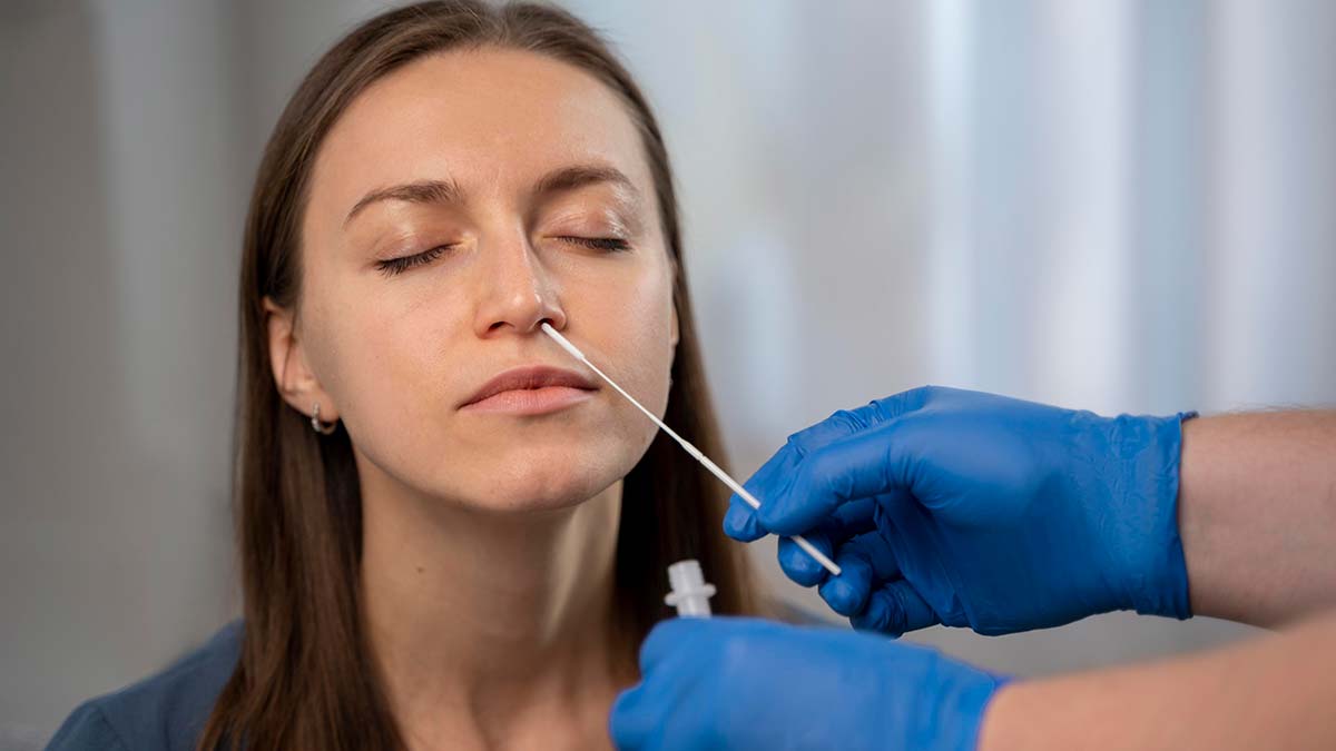 Omicron'a erken yakalanan kentlerde vakalar düşüyor