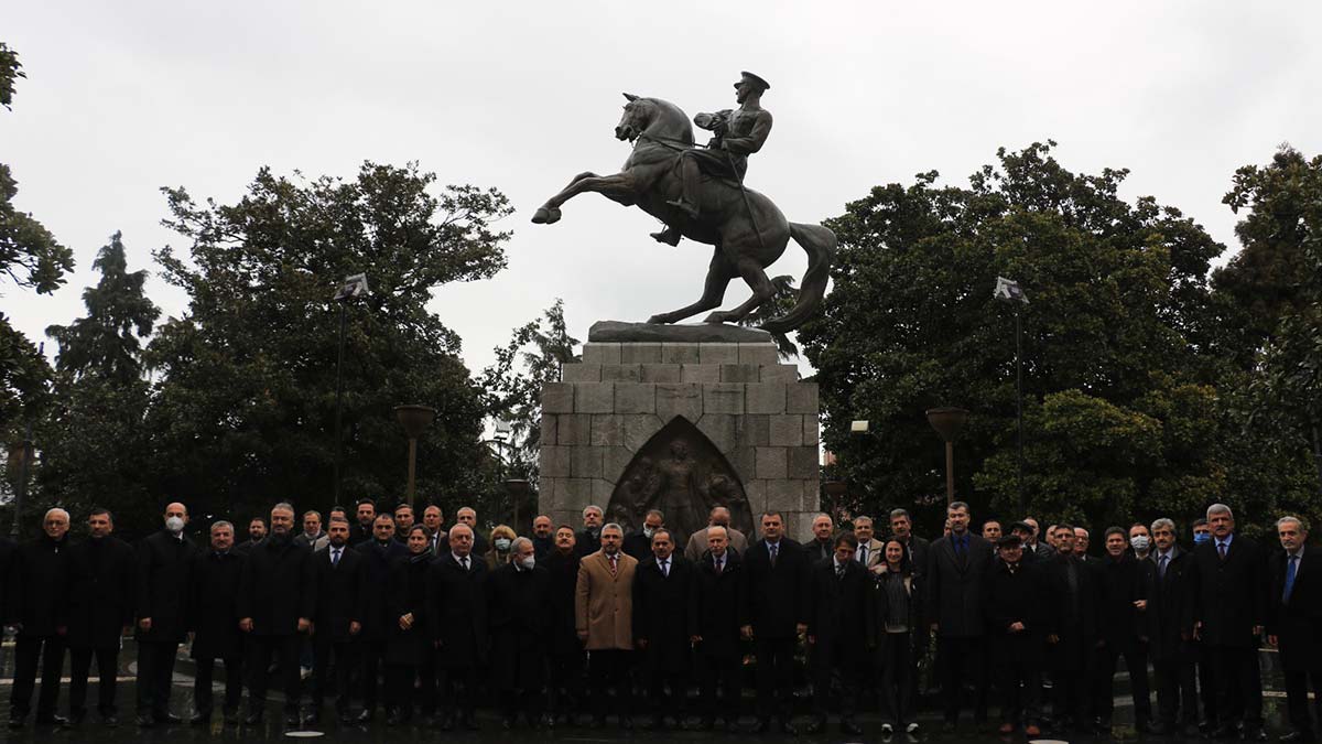 Onur Anıtı'na saldırıya tepki