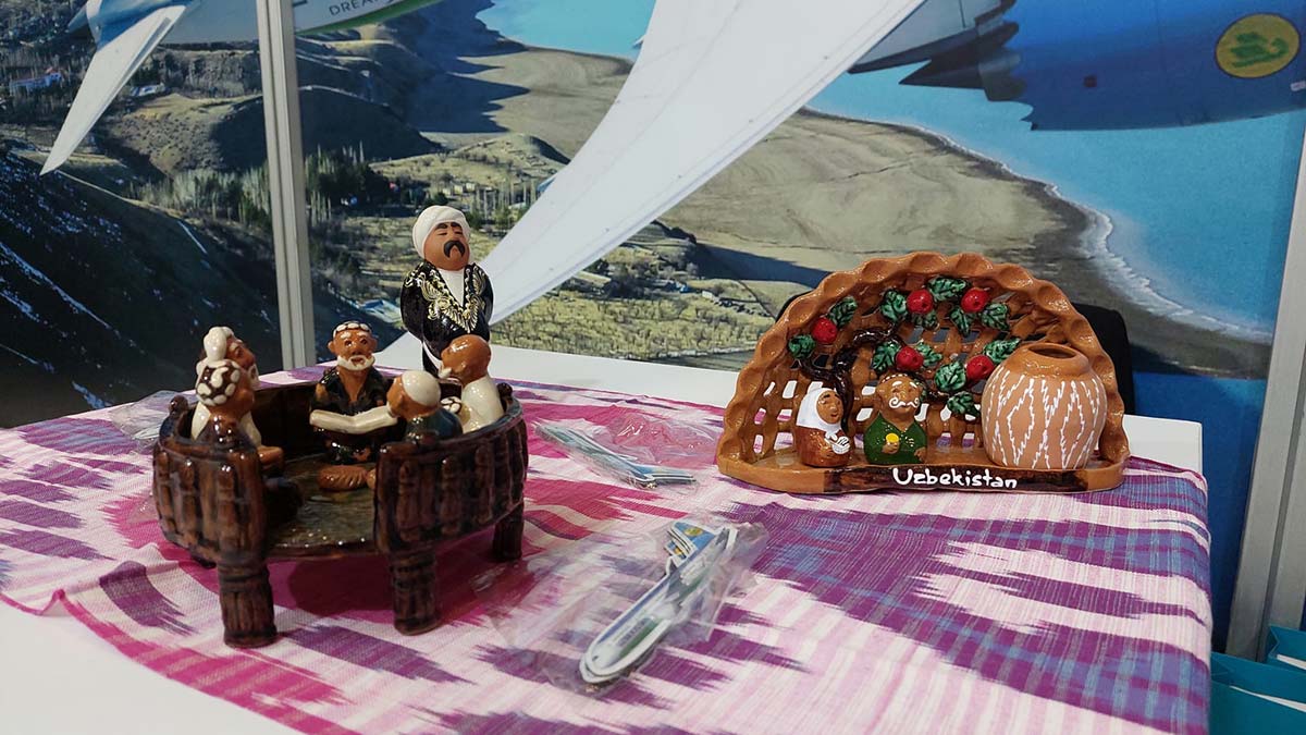 EMITT Özbekistan'da stant açtı