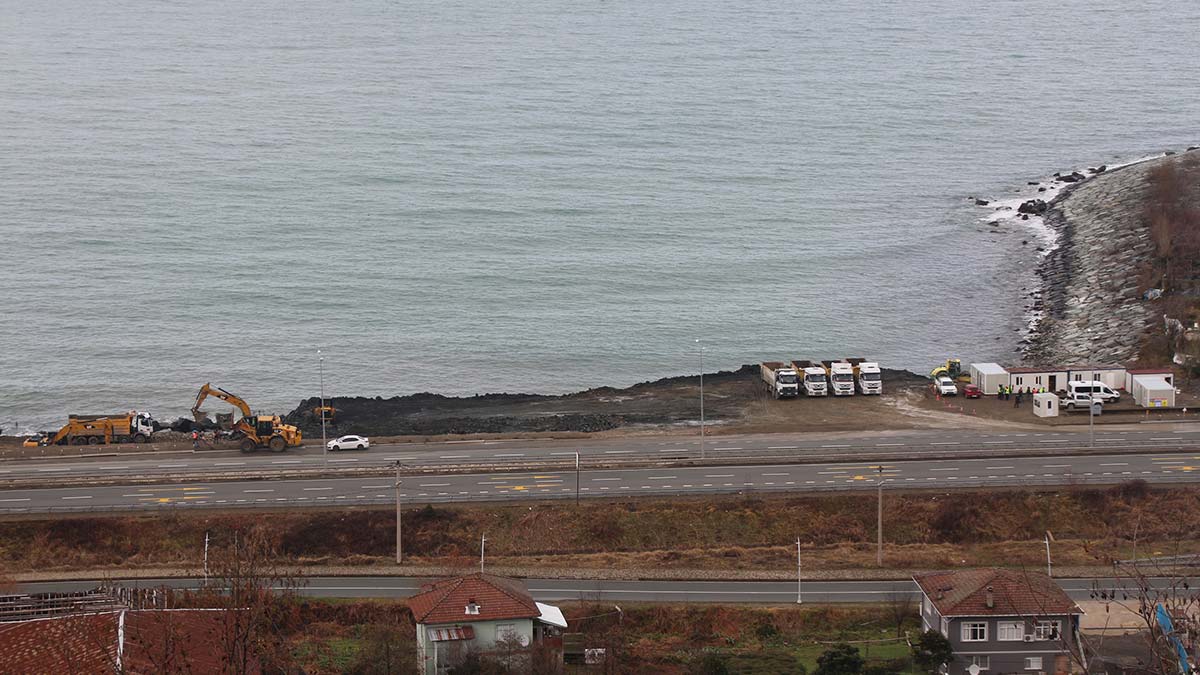 Rize Şehir Hastanesi için deniz dolduruluyor