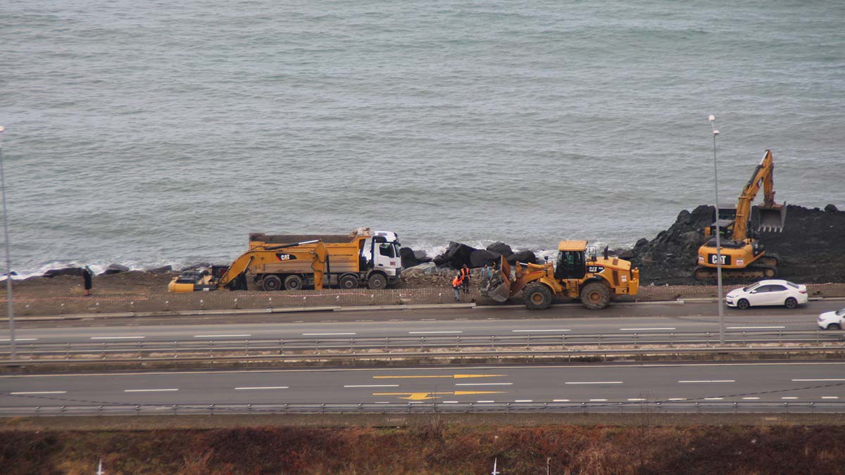 Rize Şehir Hastanesi için deniz dolduruluyor