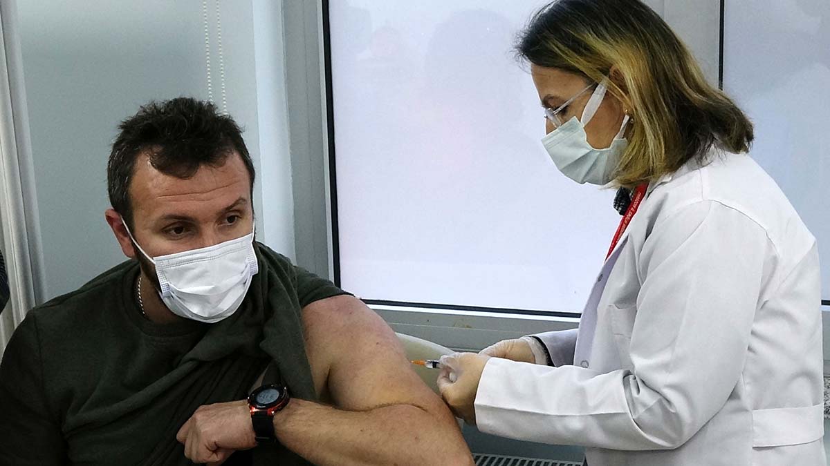 Turkovac aşısı Trabzon'da uygulanmaya başlandı