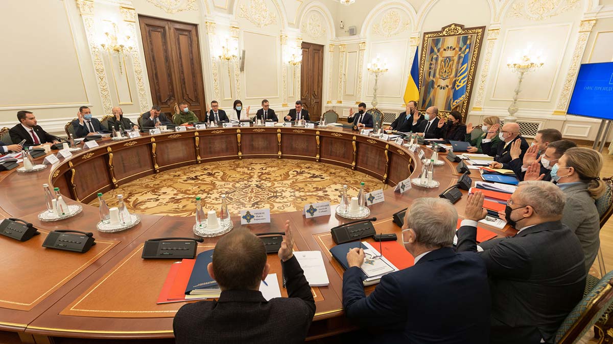 Ukrayna'da olağanüstü hal ilan edildi