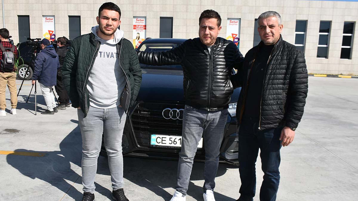 Ukrayna'da yaşayanlar Türkiye'ye ulaşmaya başladı