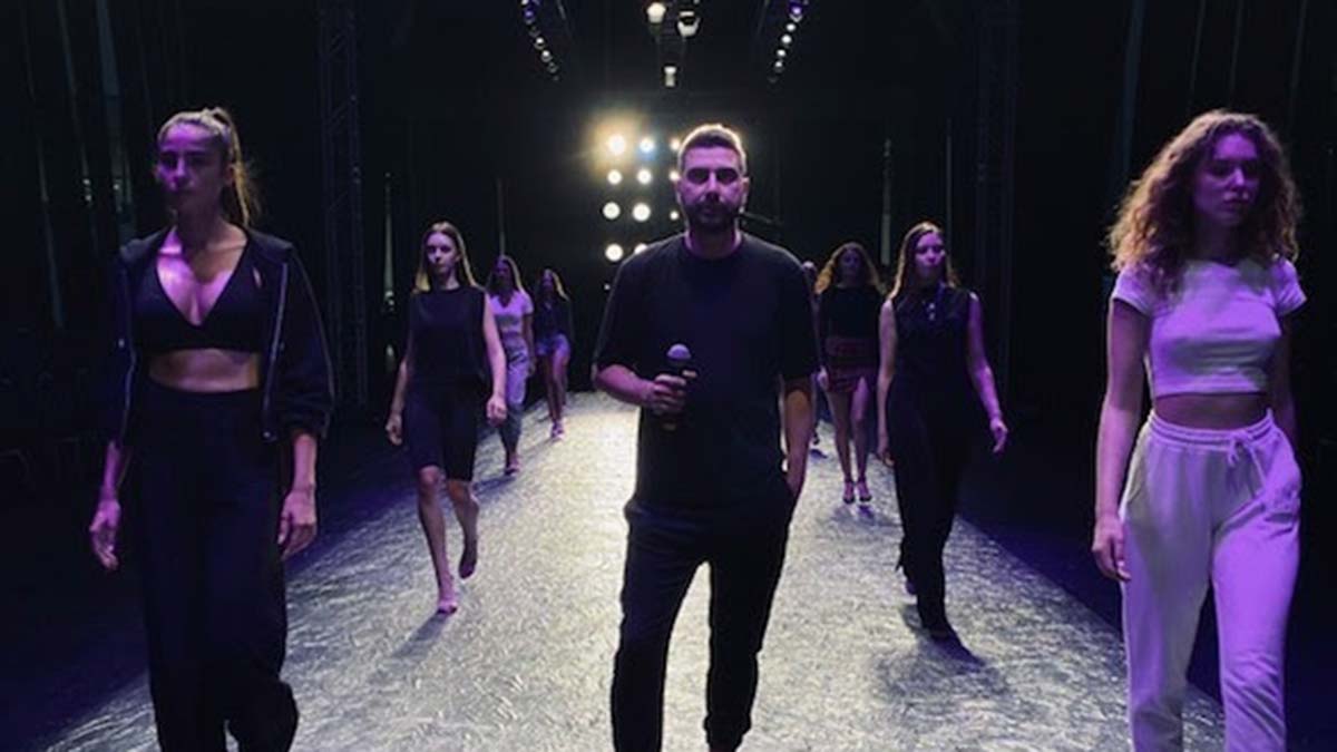 Gökhan Duman Türk modellere destek verdi