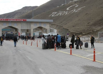 50 bin İranlı turist Türkiye'ye giriş yaptı