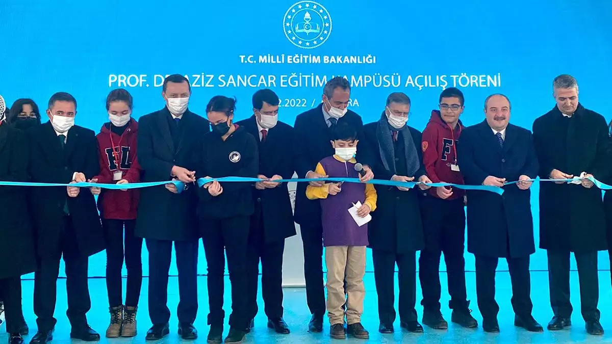 Milli eğitim bakanlığı'nca ankara'da yapımı tamamlanan, yeni aziz sancarların yetişeceği eğitim kampüsü açıldı.