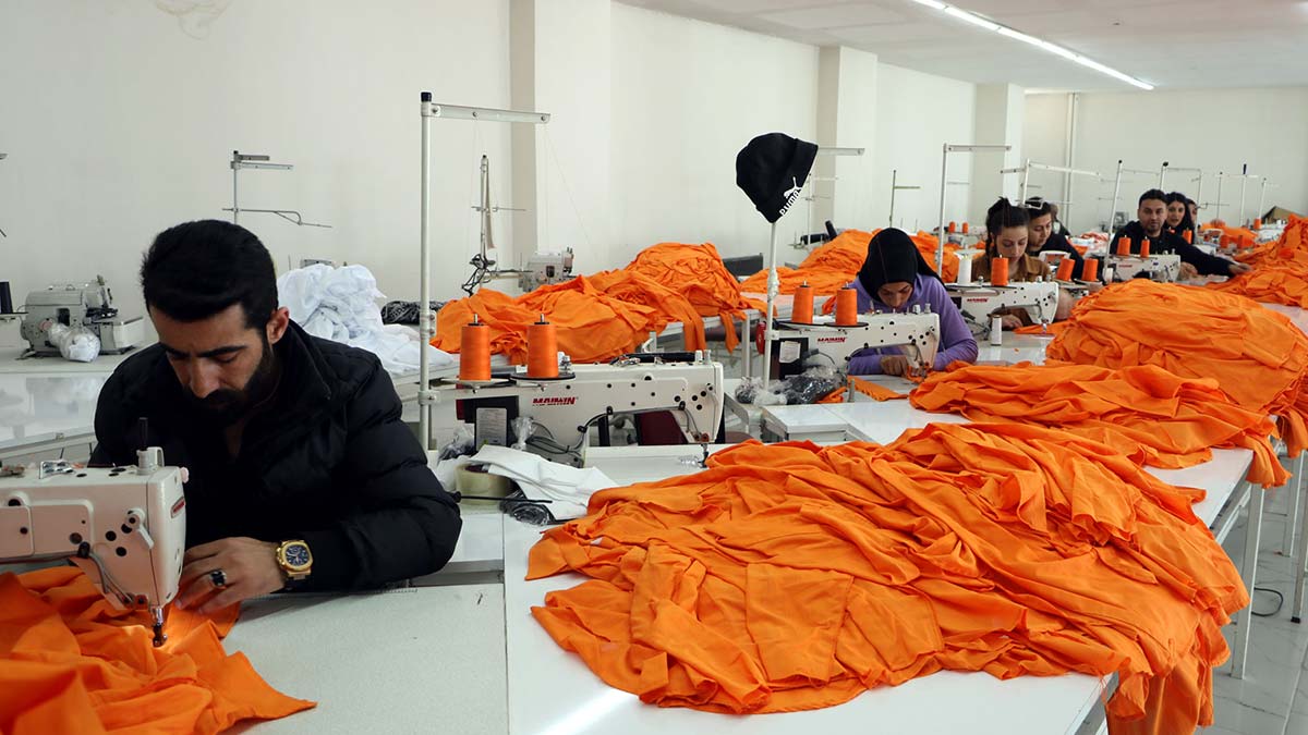 Kurduğu fabrika ile kadınlara umut oldu