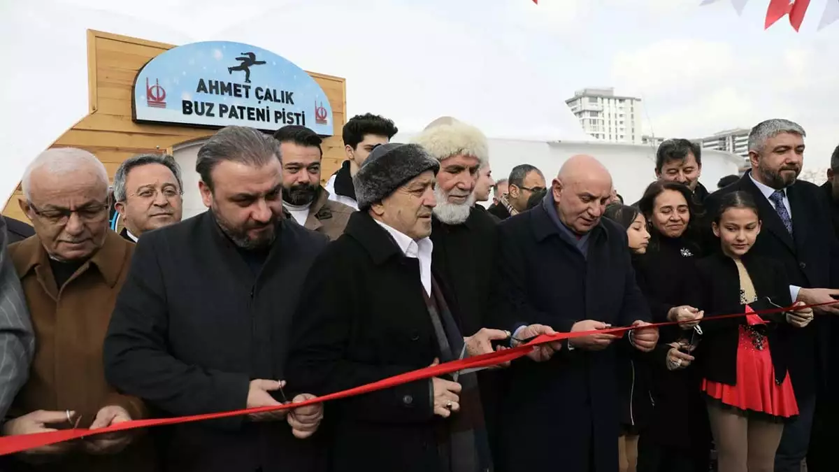 Ahmet çalık buz pateni pistinin açılışı yapıldı