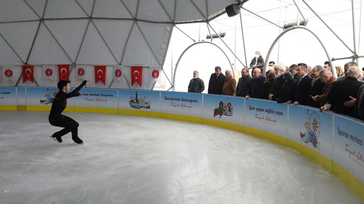 Ahmet Çalık buz pateni pistinin açılışı yapıldı