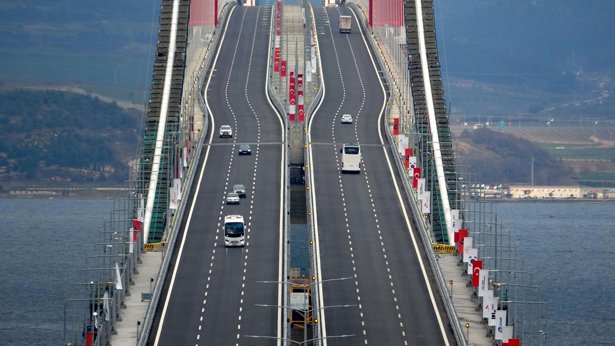 1915 Çanakkale Köprüsü kullanıma açıld