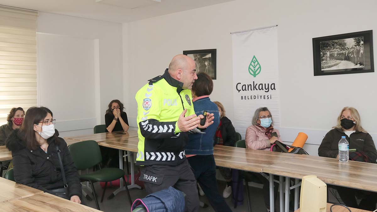 Kursiyerlere "Trafik Ana Projesi" eğitimi