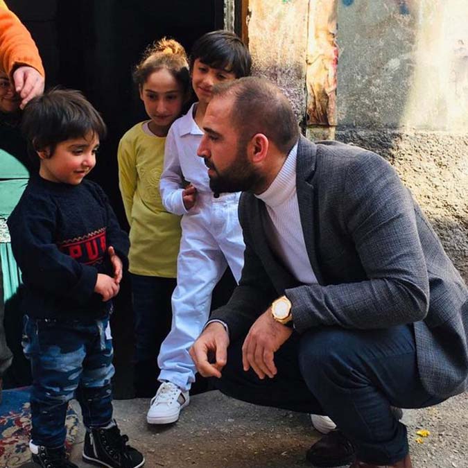 Ne oyuncak, ne kıyafet istedikleri sadece Hamburger yemek!