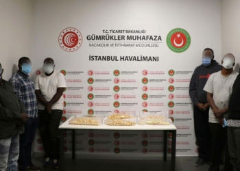 7 yolcunun midesinden 11 kilo kokain çıktı