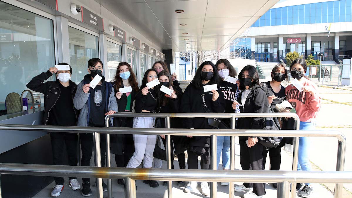 Anadolu Efes'in projesine binlerce kitap akını