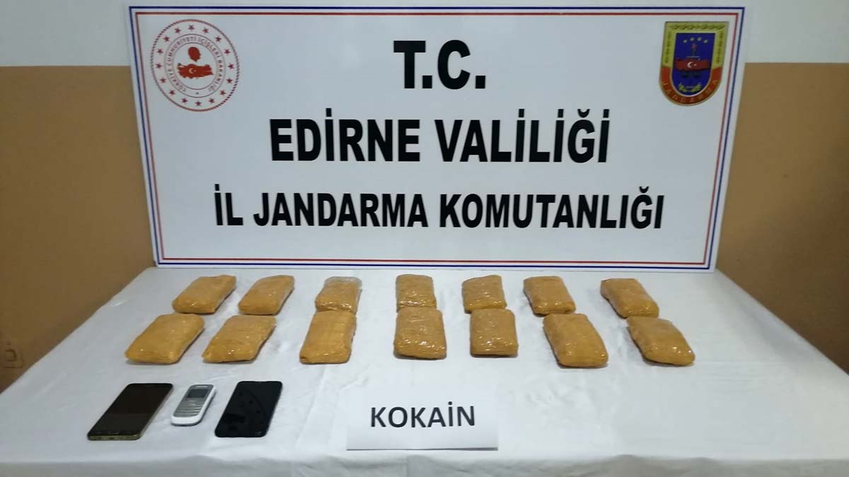 Araçtaki 7 kilo kokaine 2 tutuklama