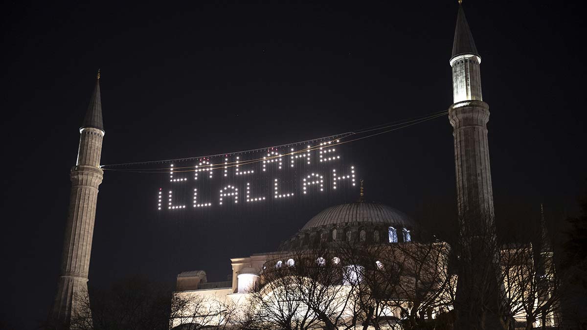Ayasofya'da 88 yıl sonra teravih namazı kılınacak