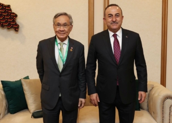 Bakan Çavuşoğlu Tayland'lı mevkidaşıyla görüştü