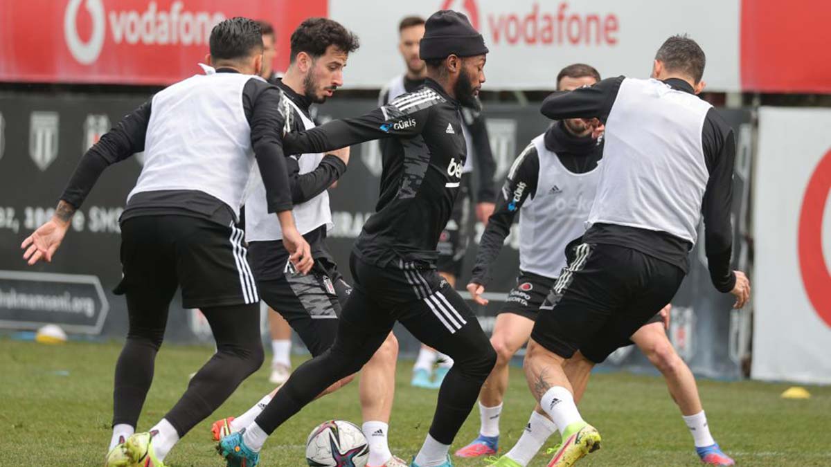 Beşiktaş, çift kale taktik maç oynadı