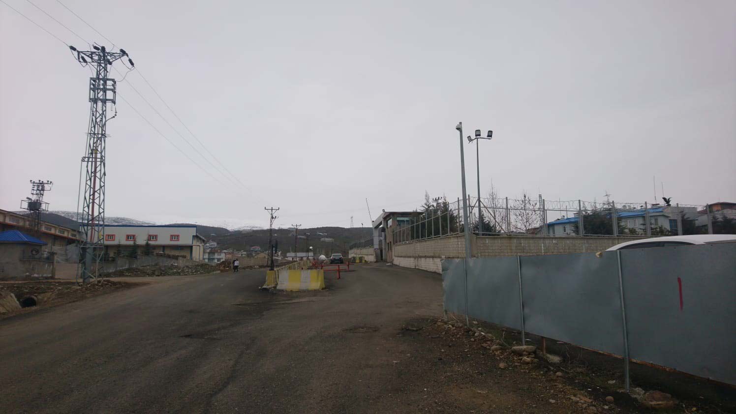 Bingöl'de patlama: 2 polis yaralı