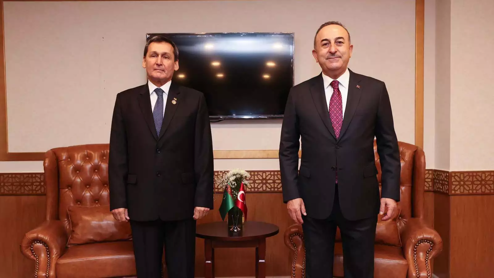 Çavuşoğlu, türkmenistan'lı mevkidaşıyla görüştü