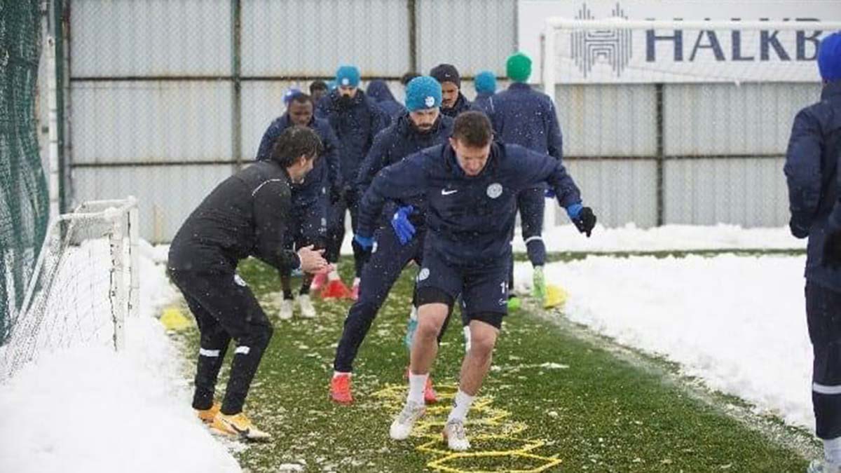 Çaykur Rizespor hazırlıklarına ara vermeden başladı