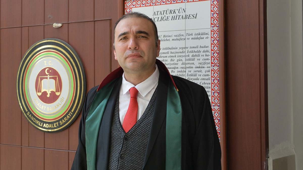 Çimdikleme, boşanma nedeni sayıldı