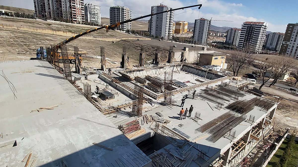 Yenimahalle’nin 5’inci havuzu için geri sayım başladı, Ata Mahallesi yüzme havuzuna kavuşuyor.