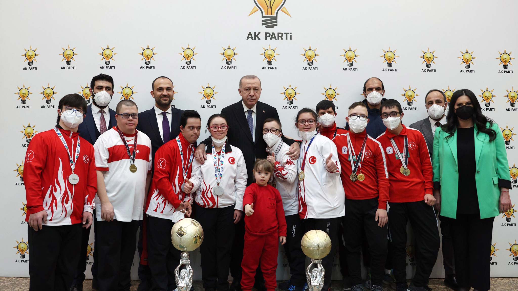 Erdoğan, Down sendromlu sporcularla buluştu
